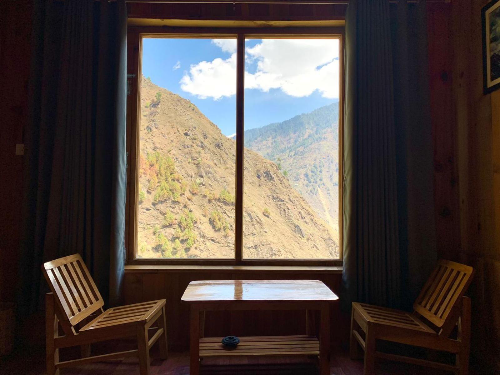 Apple Blush Retreat - Tirthan Valley view 4