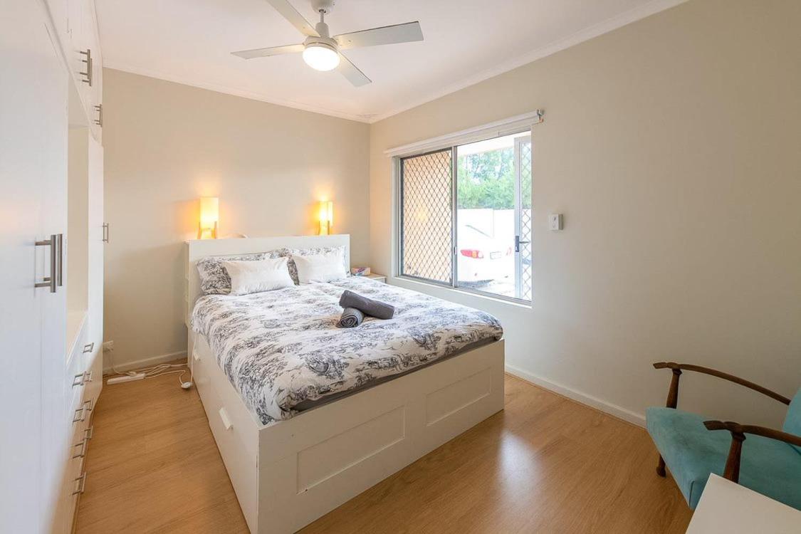 Henley Beach Seaside Escape