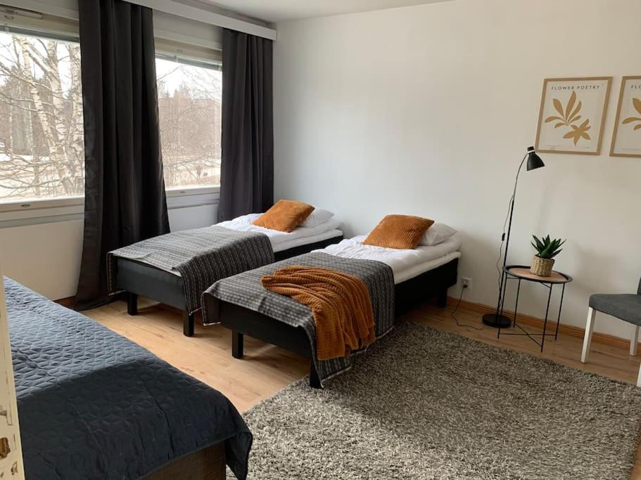 2BR big Apartment A8, free parking on the street view 2