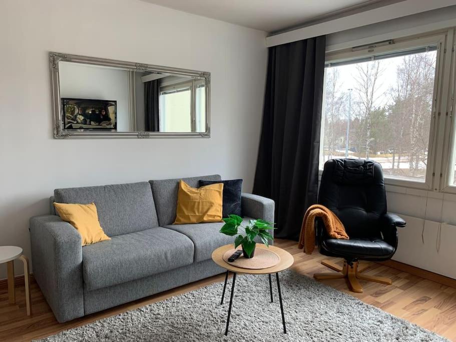 2BR big Apartment A8, free parking on the street view 3