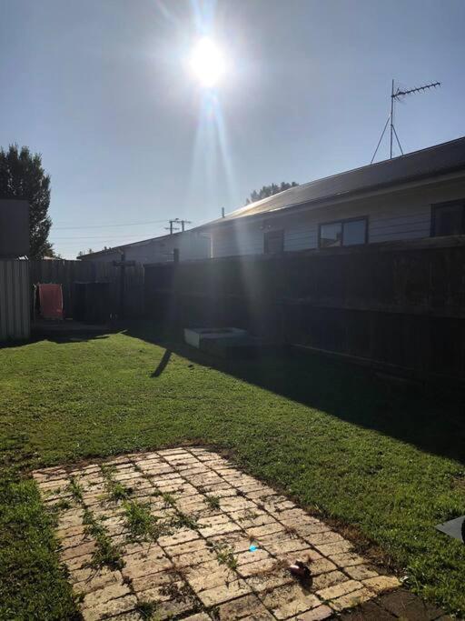 Family-Friendly 5-Bedroom Home Near Uni & Hamilton Gardens - Sleeps 10 view 5