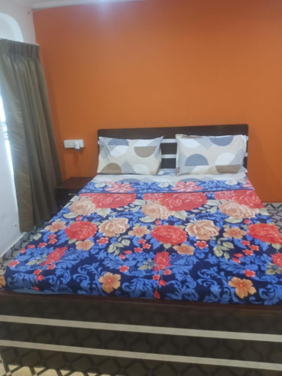 Budget Private Ac Room with Kitchen Near Osho Garden