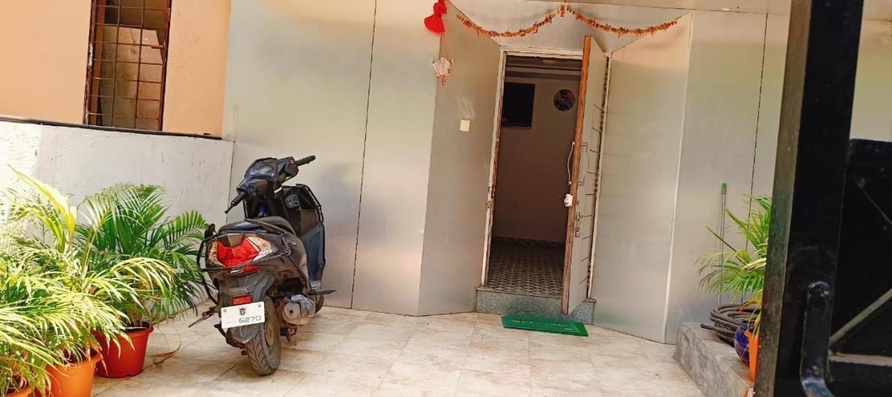 Budget Private Ac Room with Kitchen Near Osho Garden