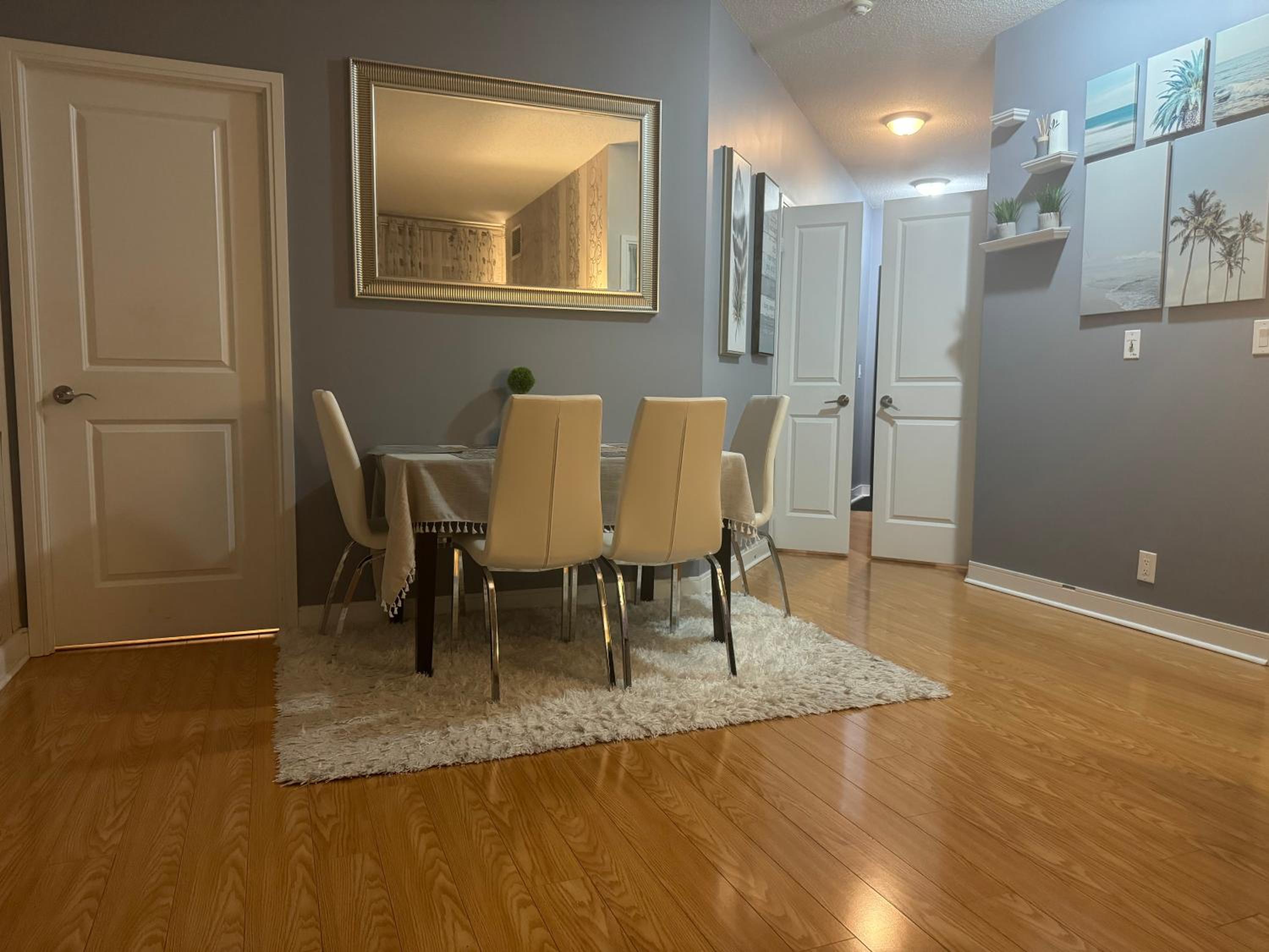 Lovely 1 bedroom Condo Downtown Mississauga Square One