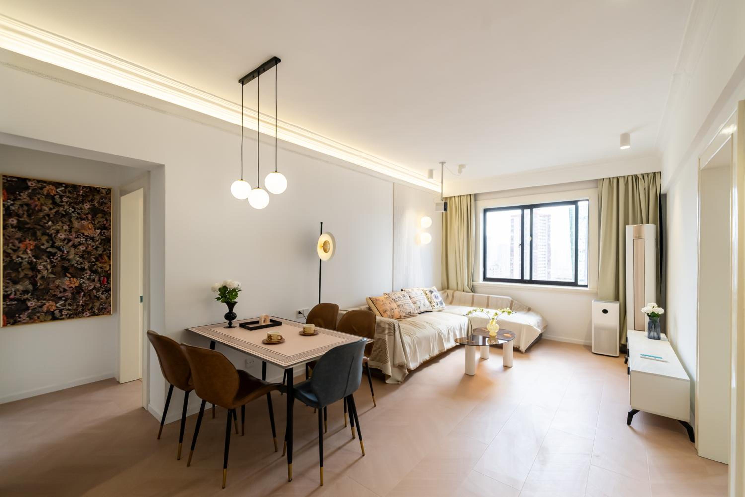 Yi Du Home with City View-3-Min Walk to Jingan Temple Metro & Mall