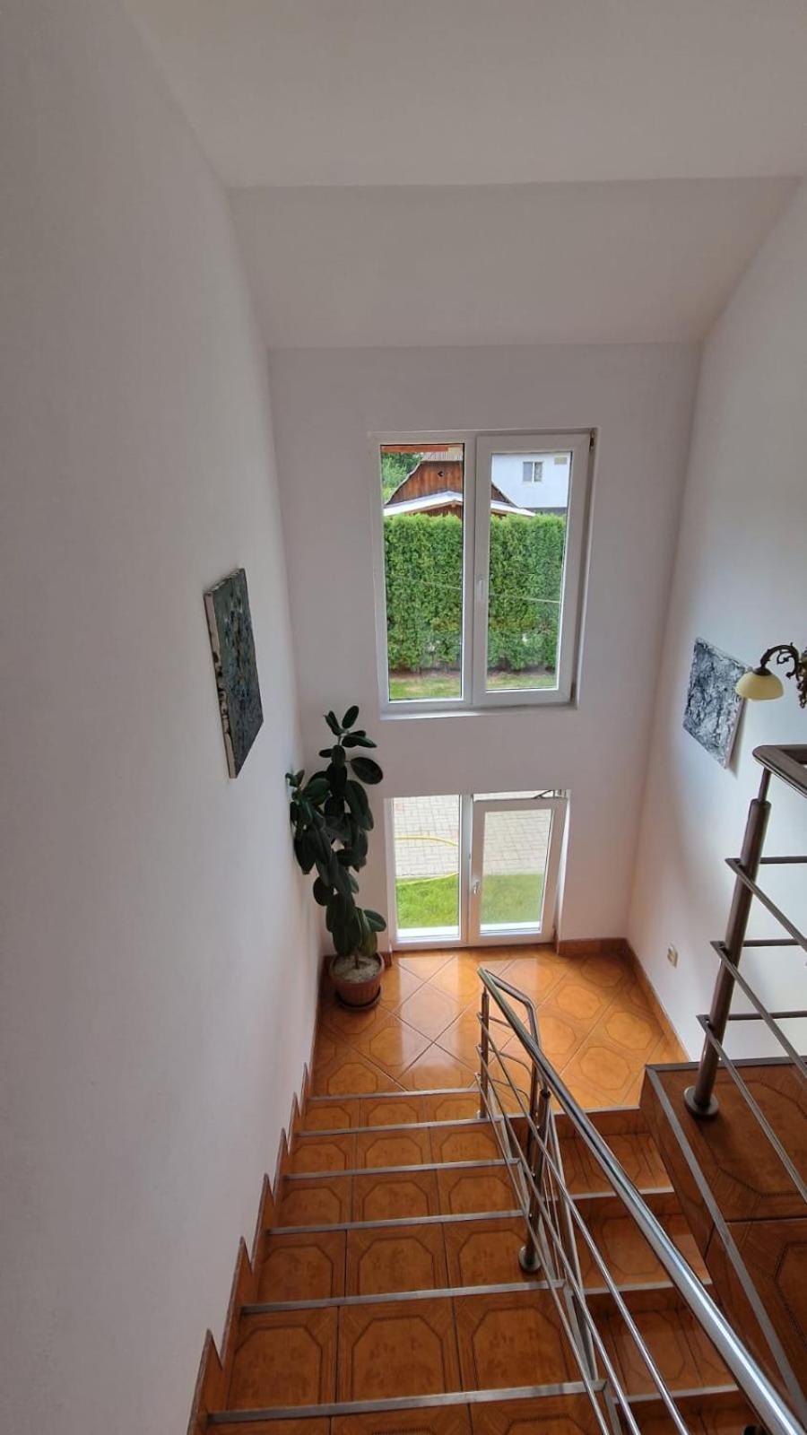 Photo 34