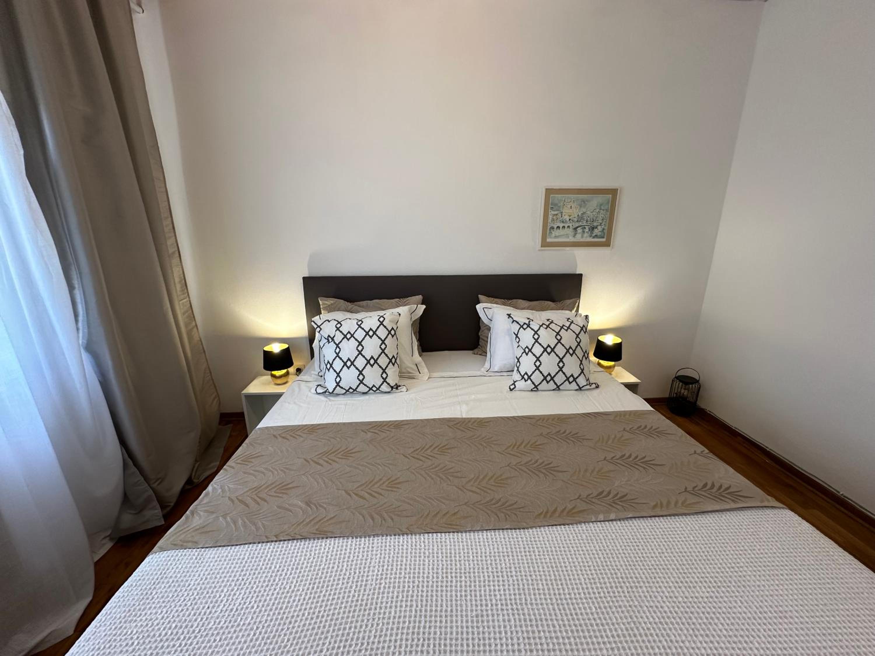 Sunny Hill Apartment