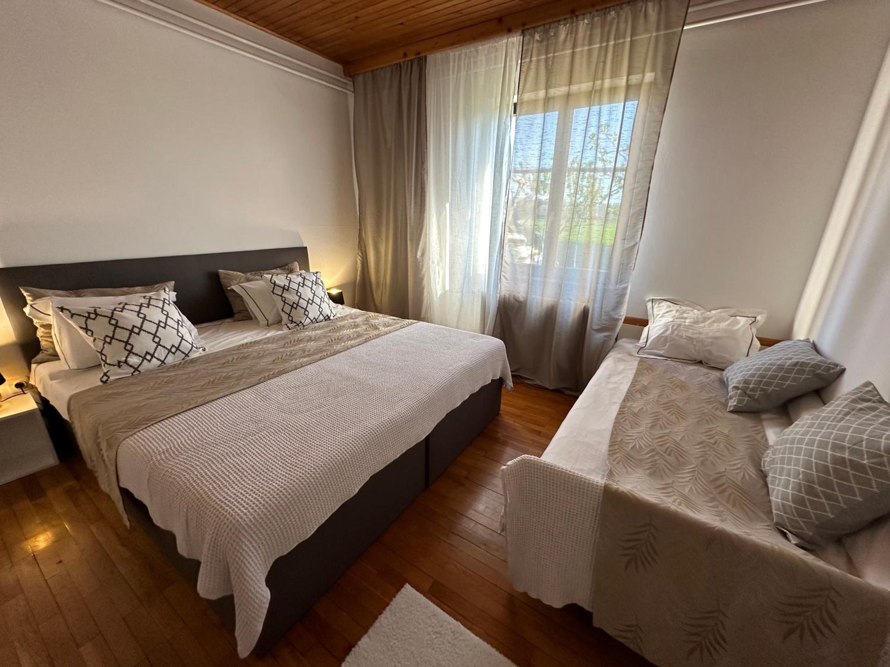 Sunny Hill Apartment