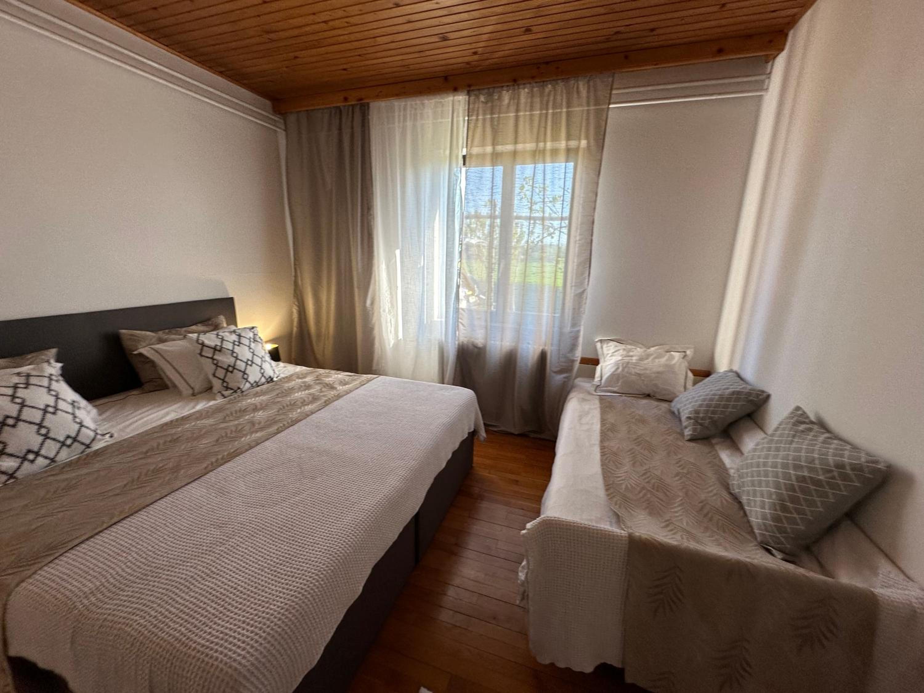 Sunny Hill Apartment
