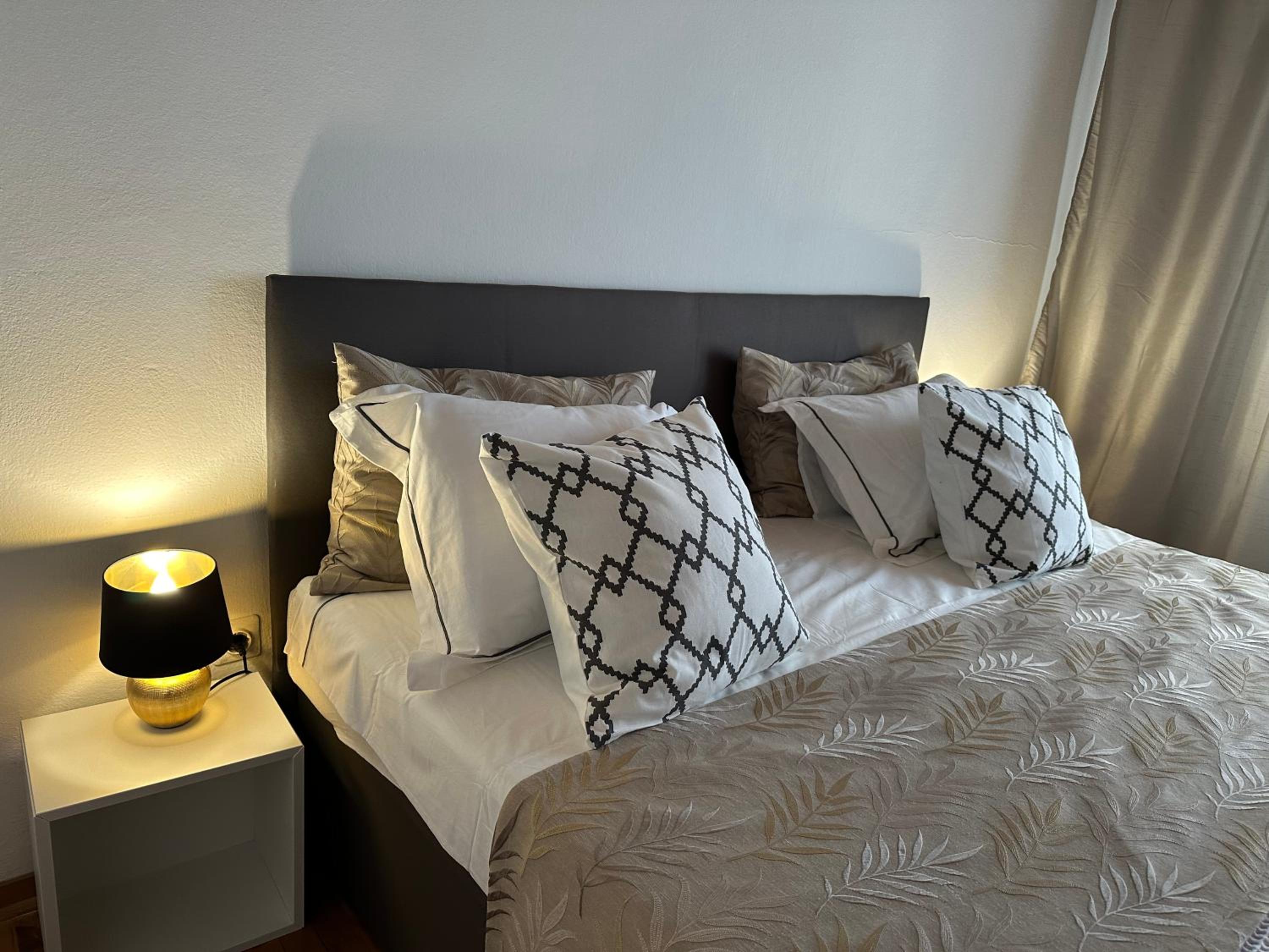 Sunny Hill Apartment