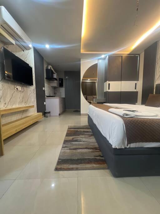 hotel room