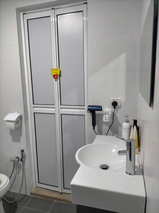 KL2-4pax studio nr KTM&Midvalley