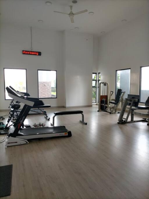 KL2-4pax studio nr KTM&Midvalley