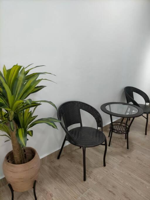 KL2-4pax studio nr KTM&Midvalley