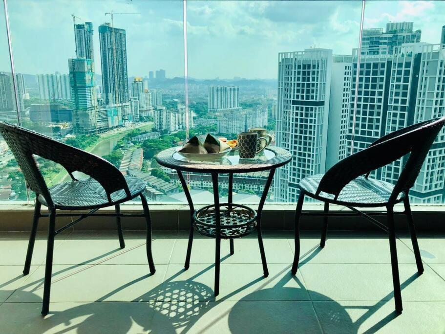 KL2-4pax studio nr KTM&Midvalley