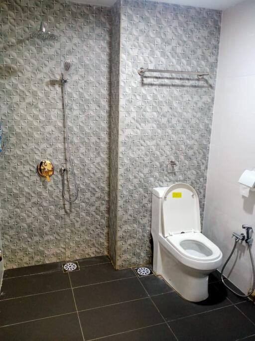 KL2-4pax studio nr KTM&Midvalley
