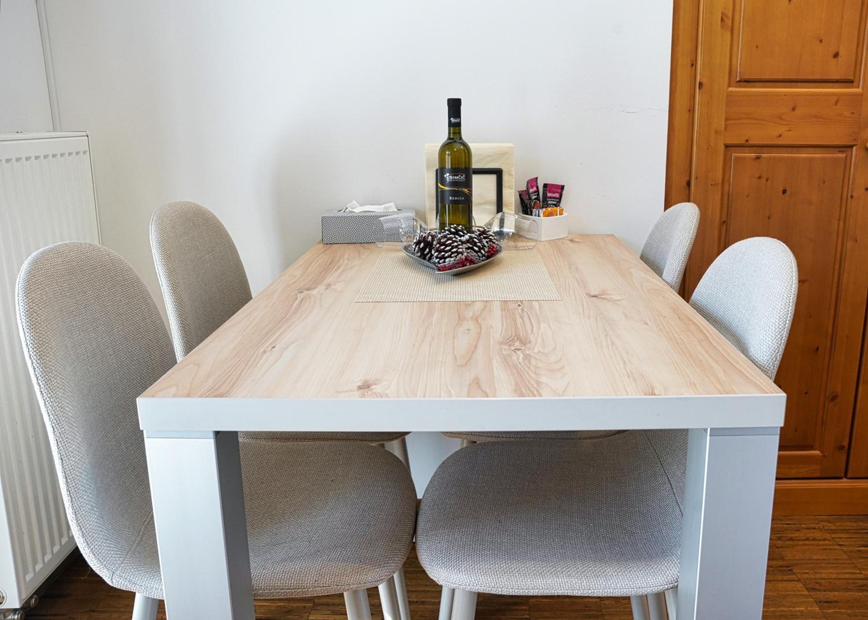 Apartments Vršič with beautiful views on the Mountains and free parking