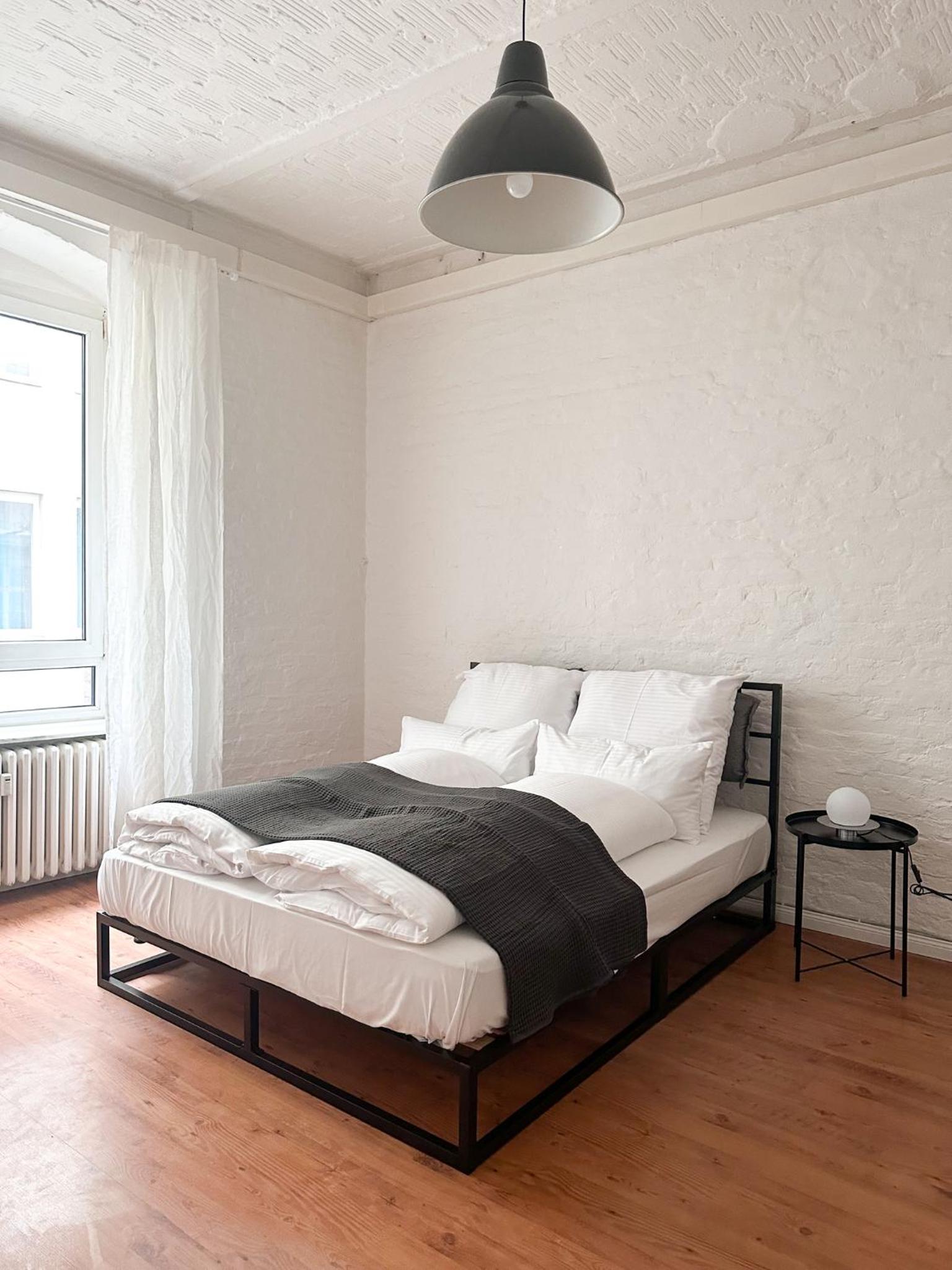 NOOK Design-Apartments mit Küche, Duschbad, neben U-Bahn Station aber ruhig gelegen
