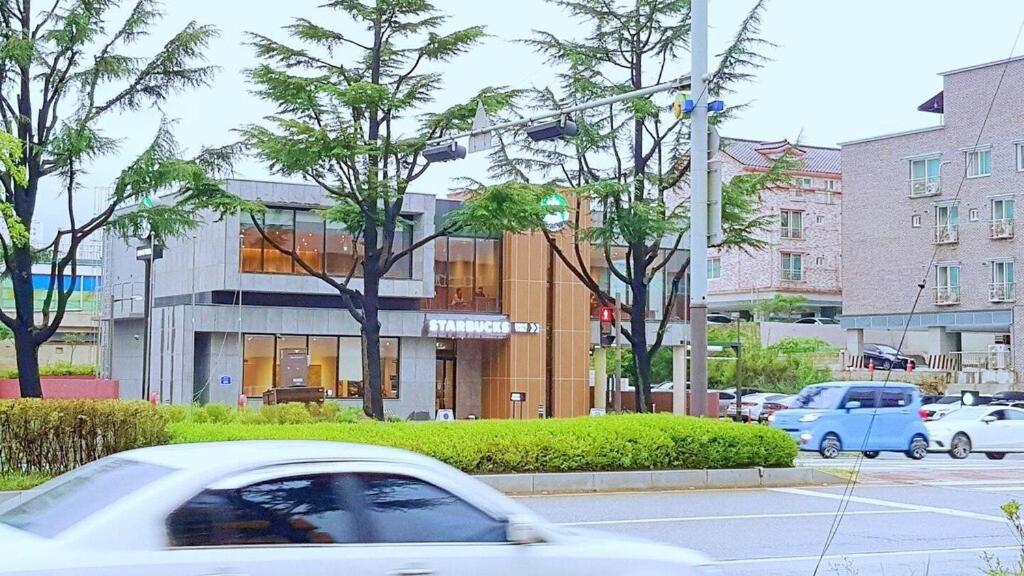 J-GGV103 close to Jeonbuk University view 3