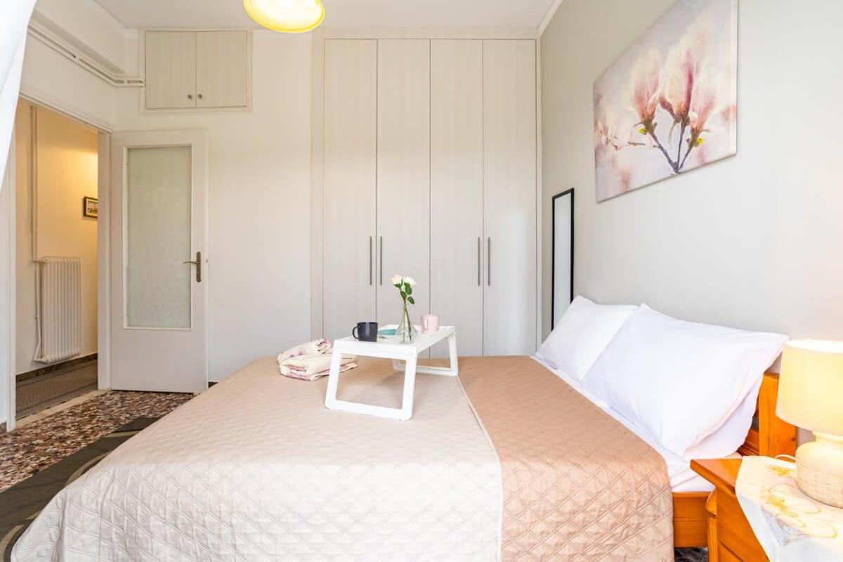 Seaside Family Haven - Avia's Spacious Getaway photo 4