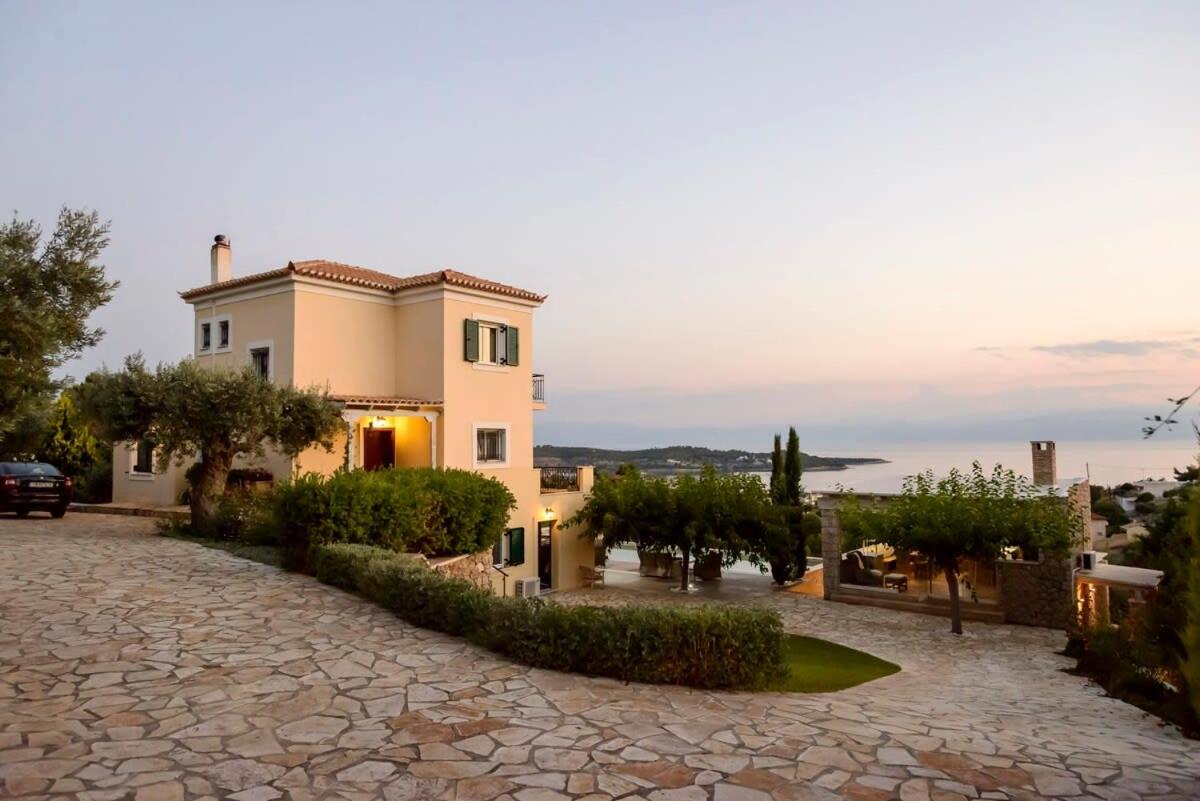Porto Cheli Studio - Poolside Lux Getaway