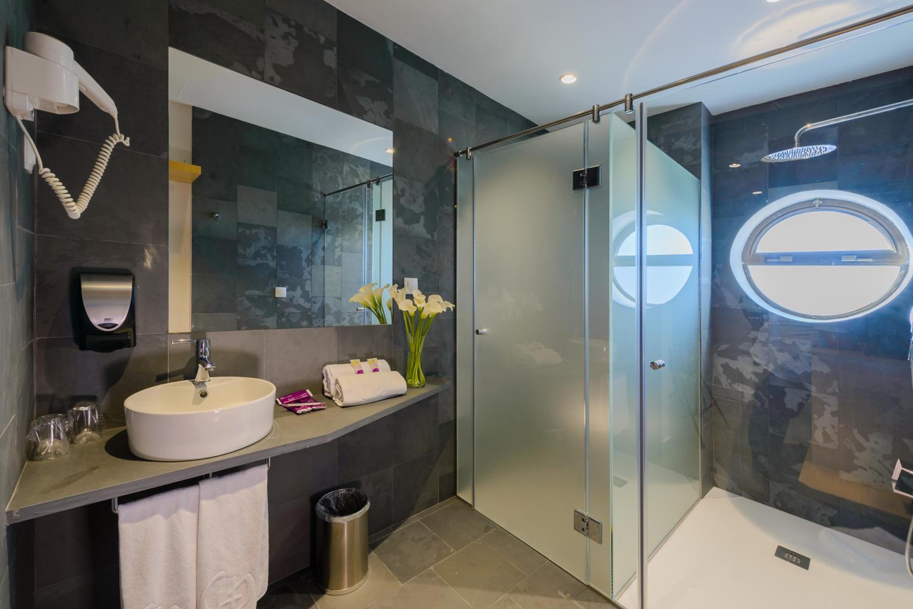 Torrejon de Ardoz Vacations - Hotel Aida - Property Image 3