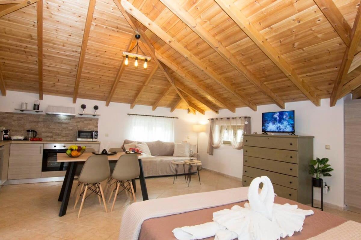 Selinitsa Stone Residence-Private Poolside Retreat