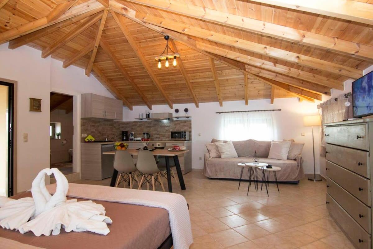 Selinitsa Stone Residence-Private Poolside Retreat
