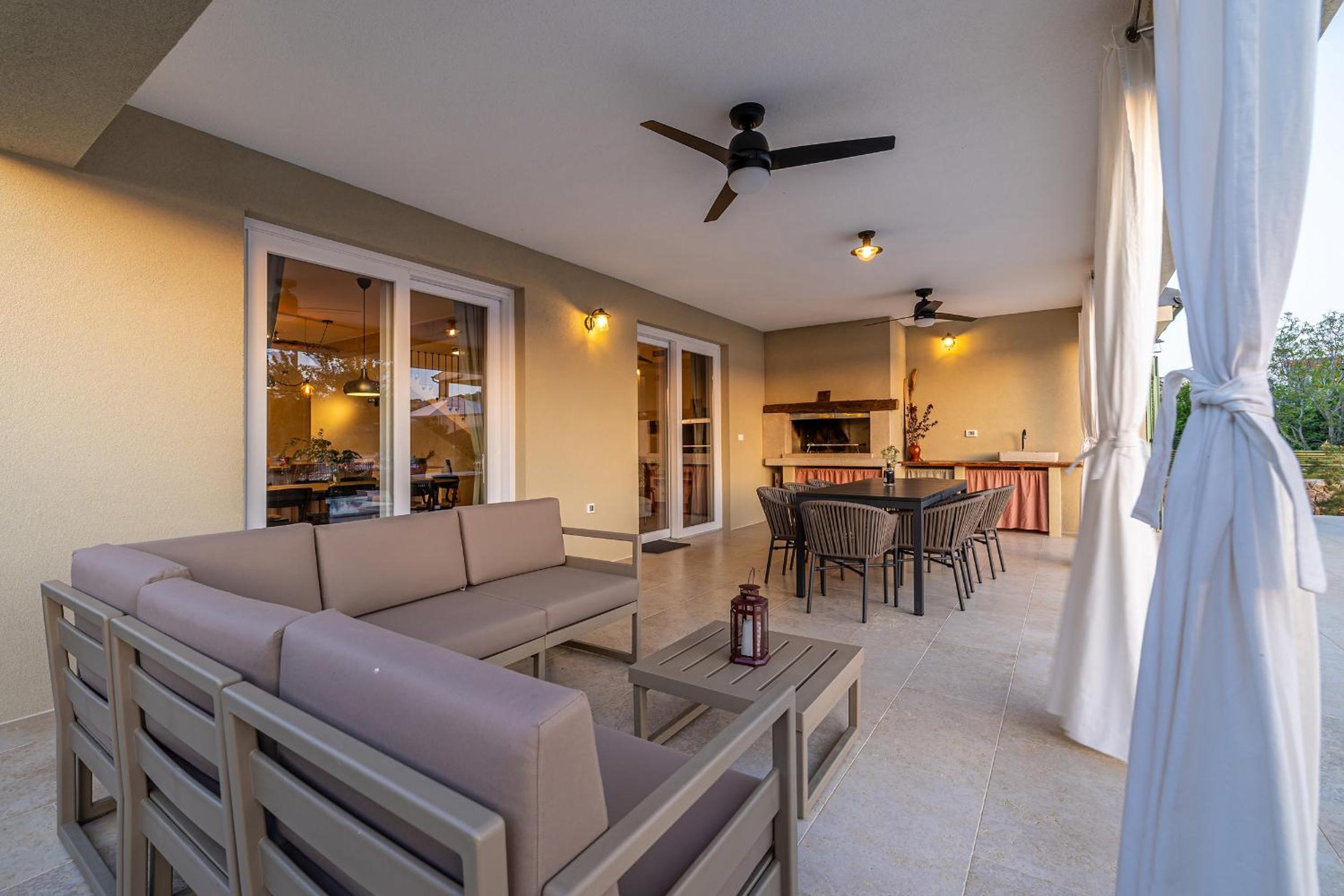 Villa BEACHFRONT
