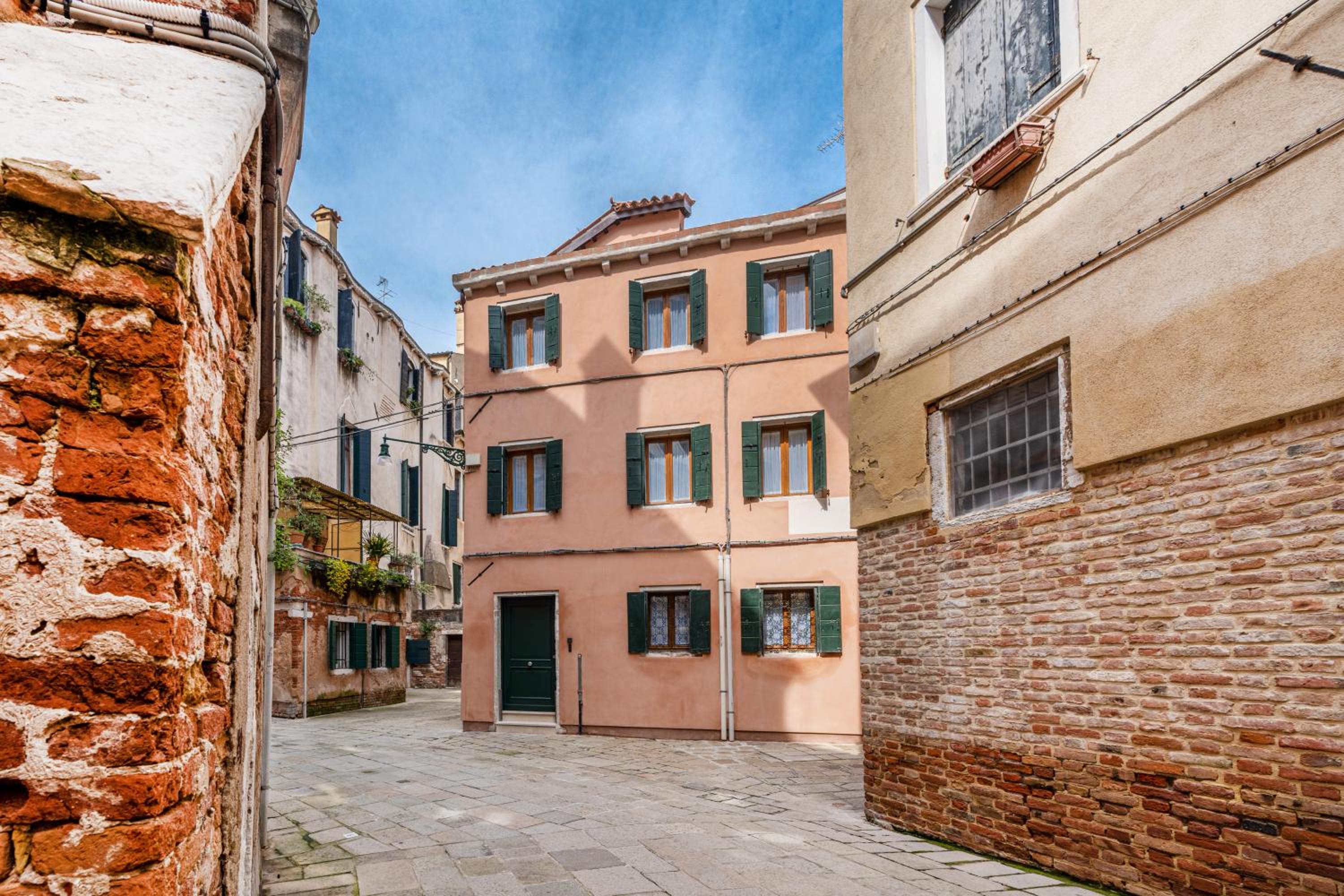 5 minuti da Rialto, intera palazzina Veneziana