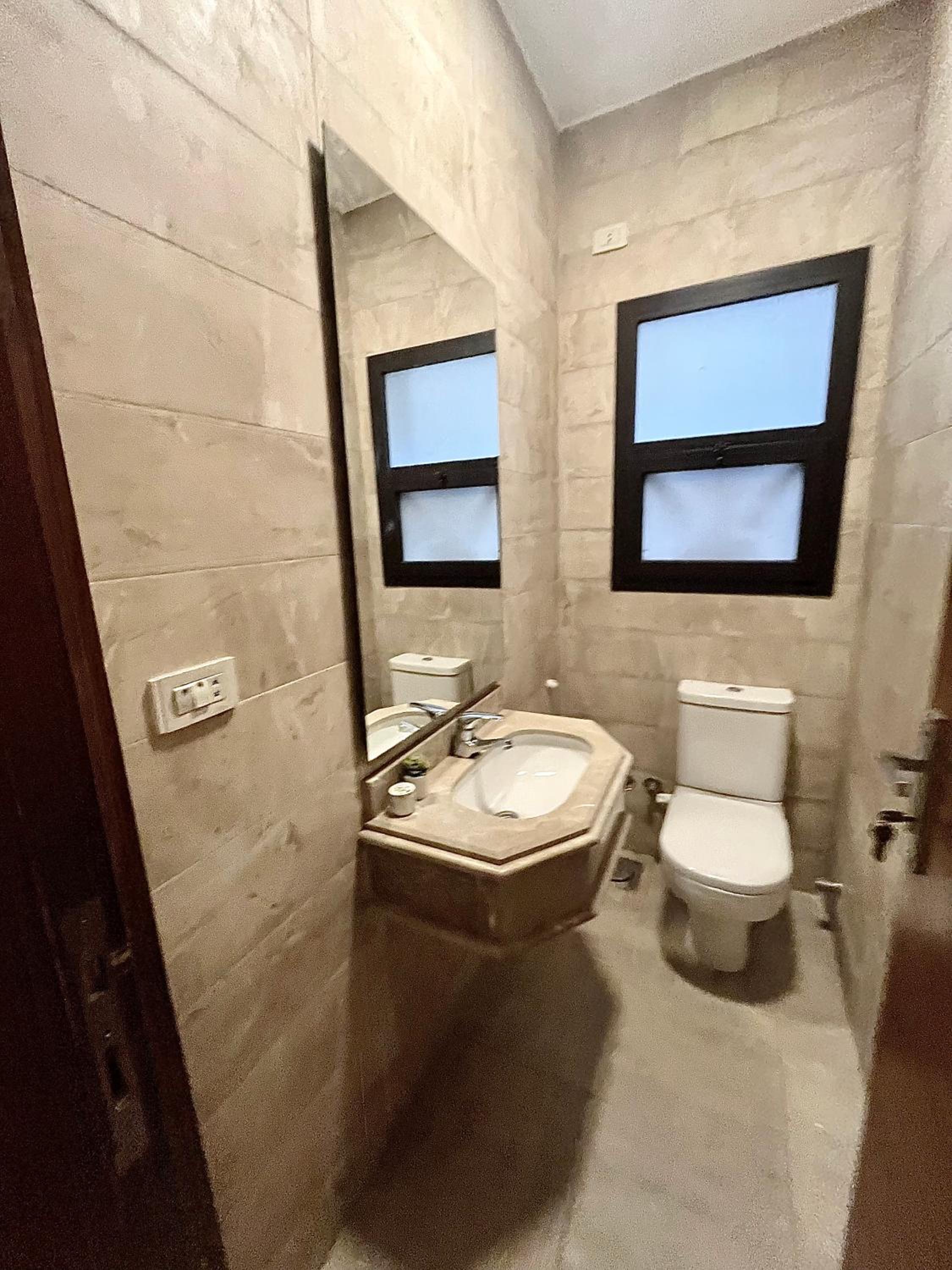 Boho Westown Apartment with Garden Families only
