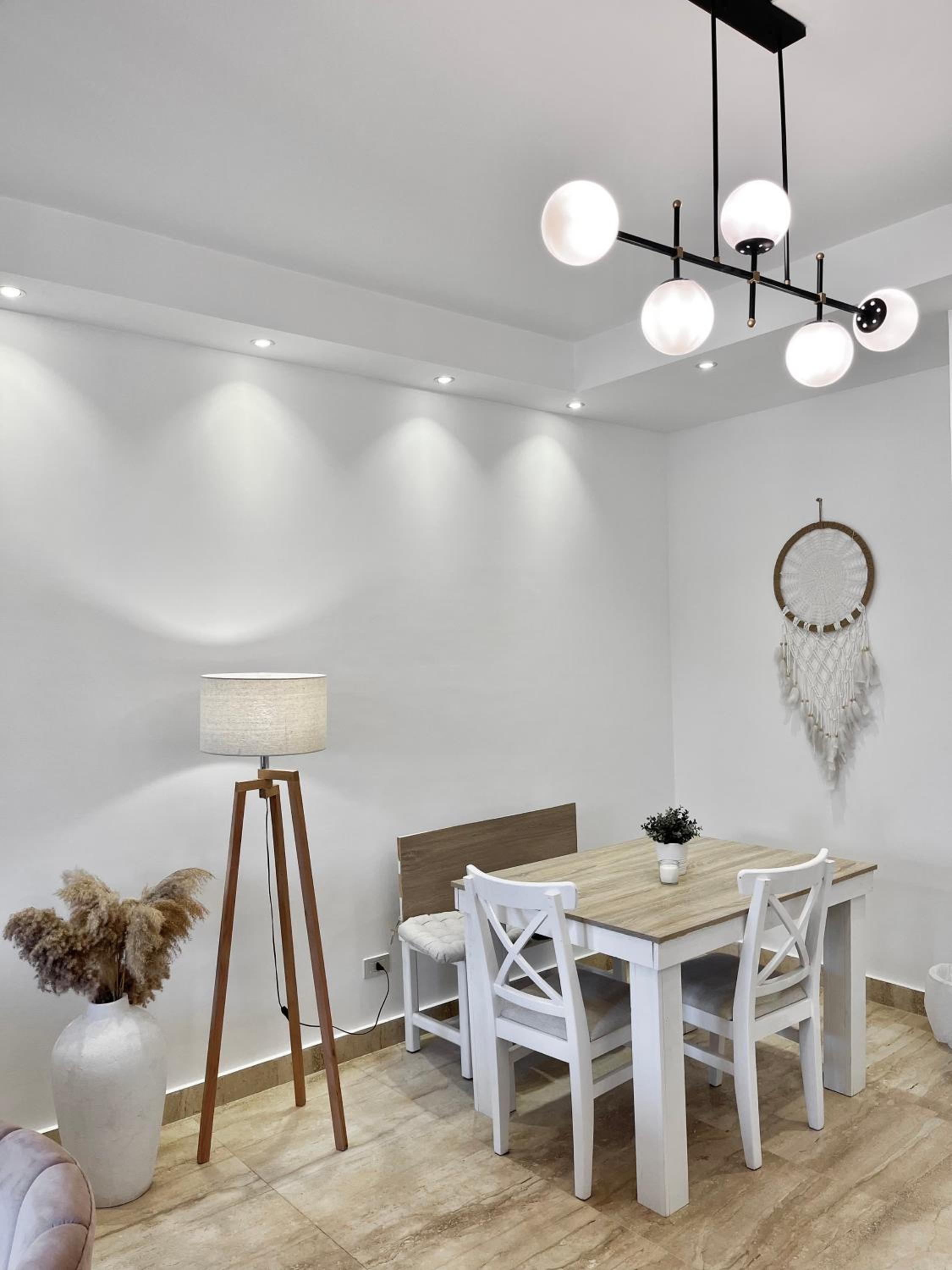 Boho Westown Apartment with Garden Families only