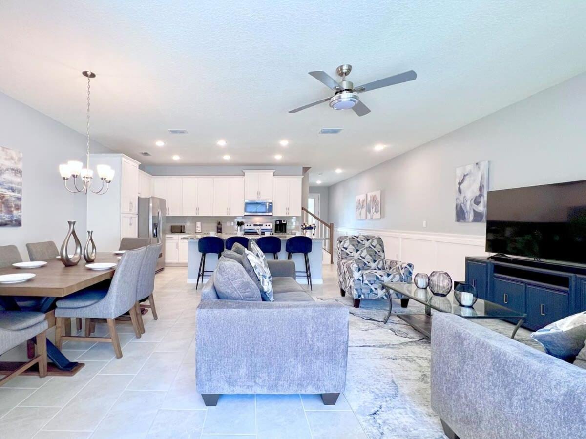 Beautiful 5 Bed Resort Town Home near Disney -1648 view 4