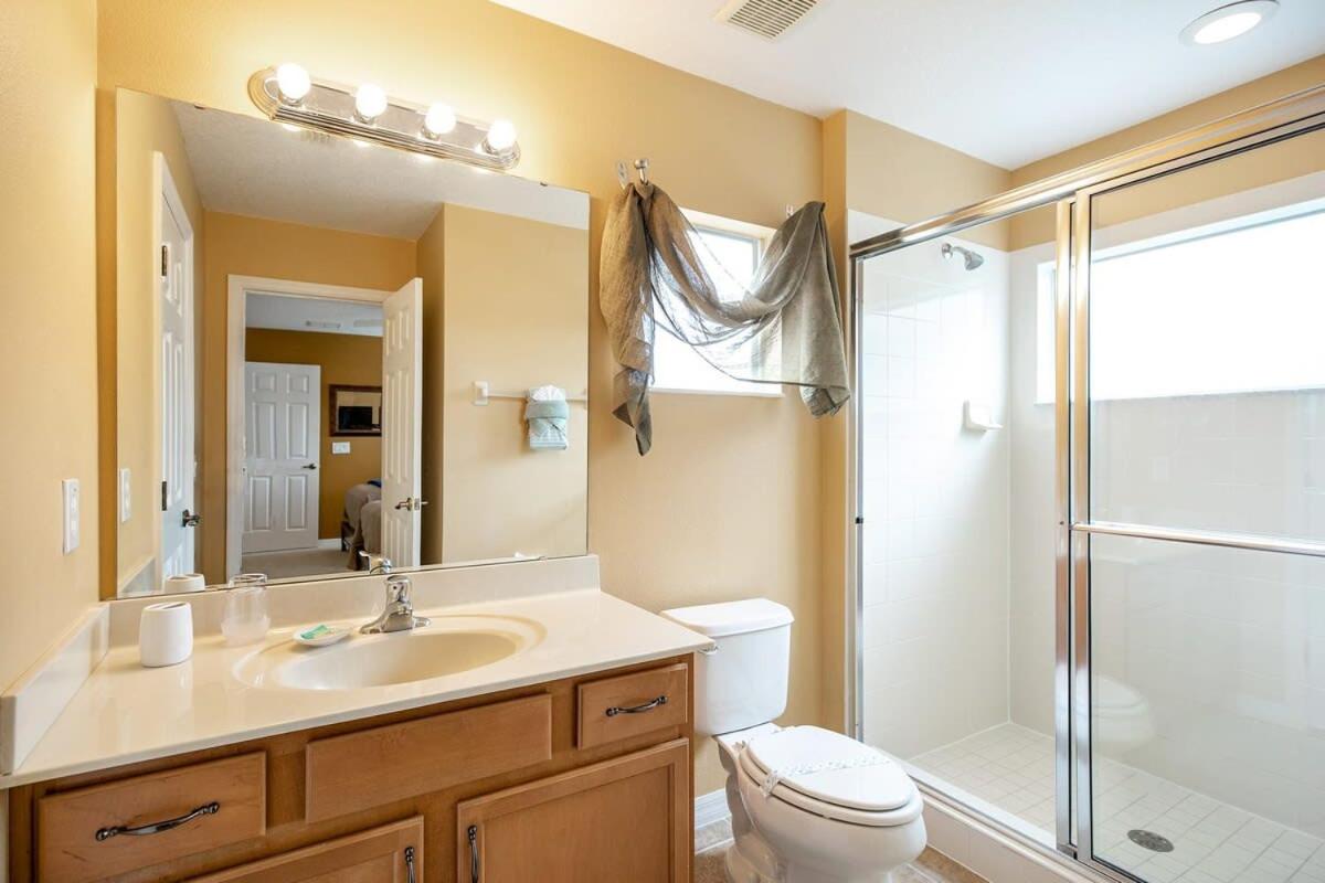 Fabulous Home with Relaxing South Facing Pool-417O view 2