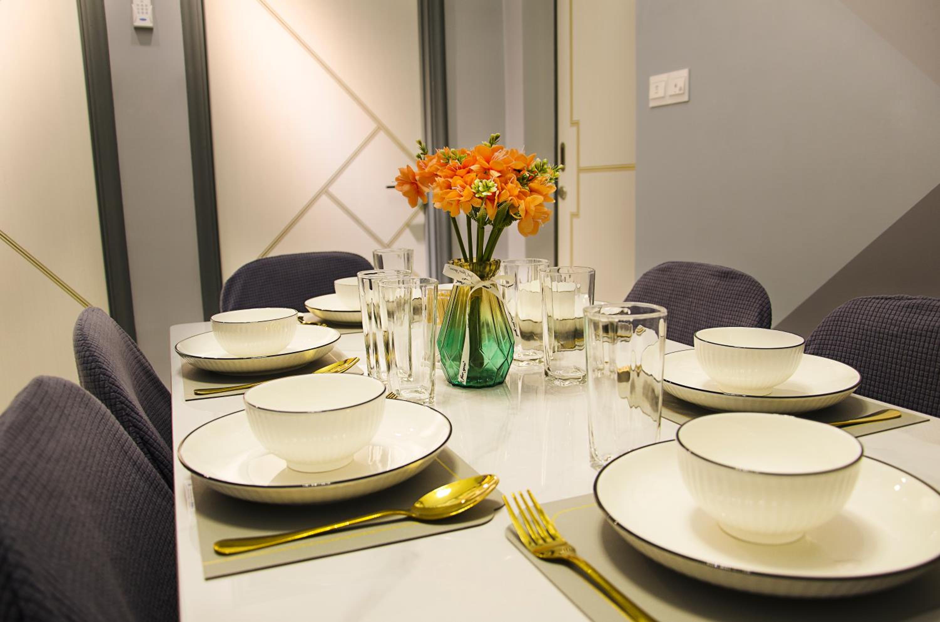 Heroes Home 8pax Duplex/MRT 8Min / City Center