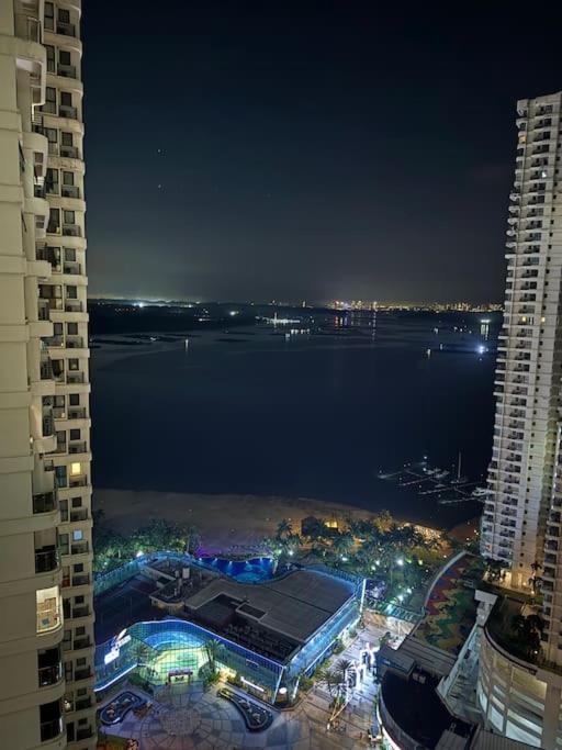 Amberside Danga Bay Sea View 3R3B 10pax