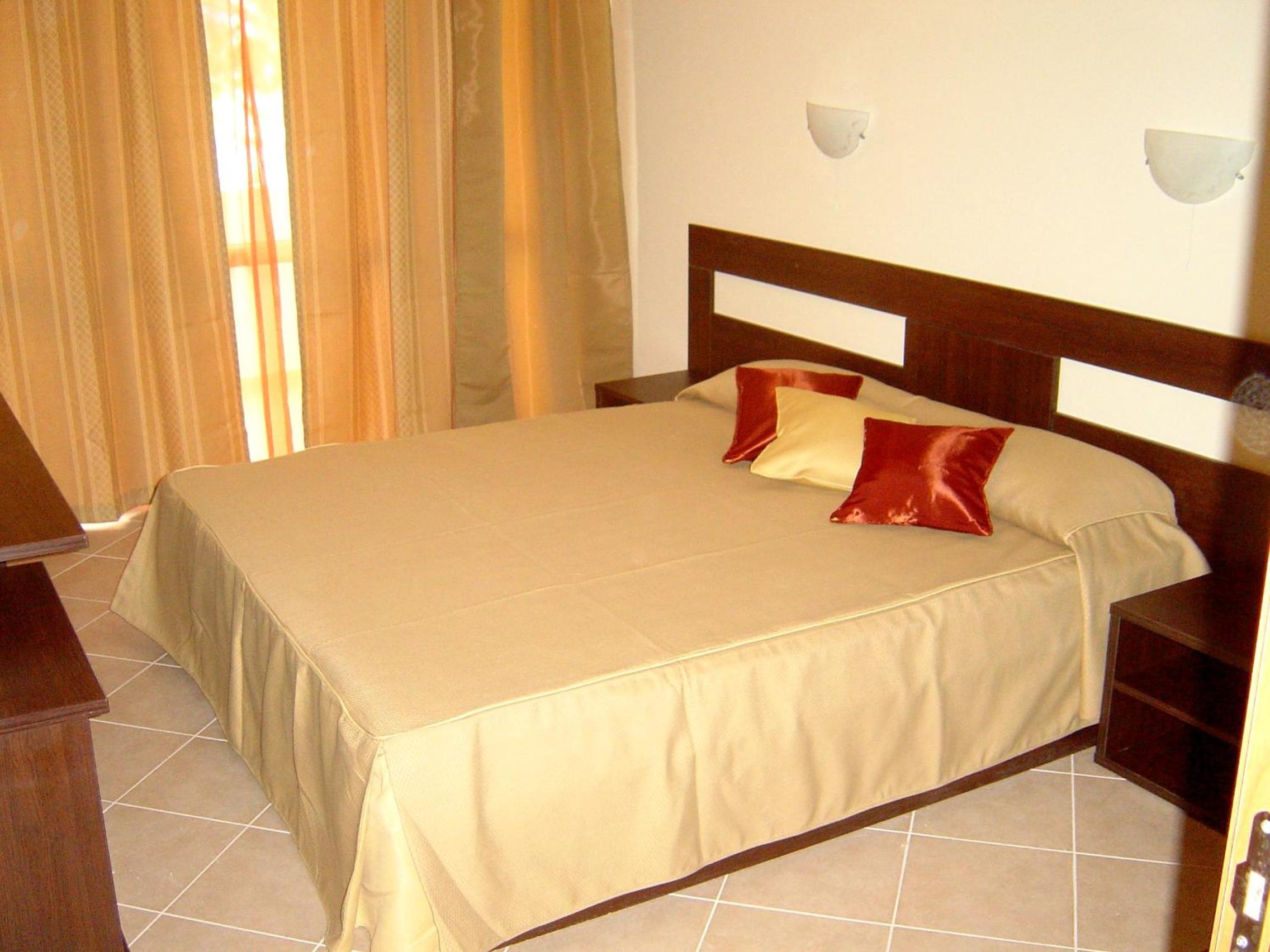 Sun Palace Home Apartments