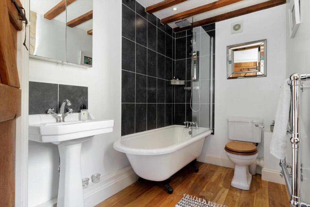 Fabulous Farmhouse in Hampshire