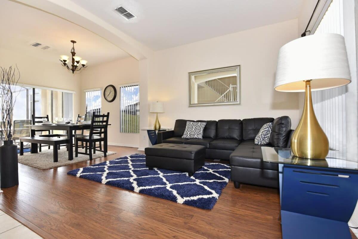 Cozy 5Bed High Grove Resort w Pool Spa Game Rm