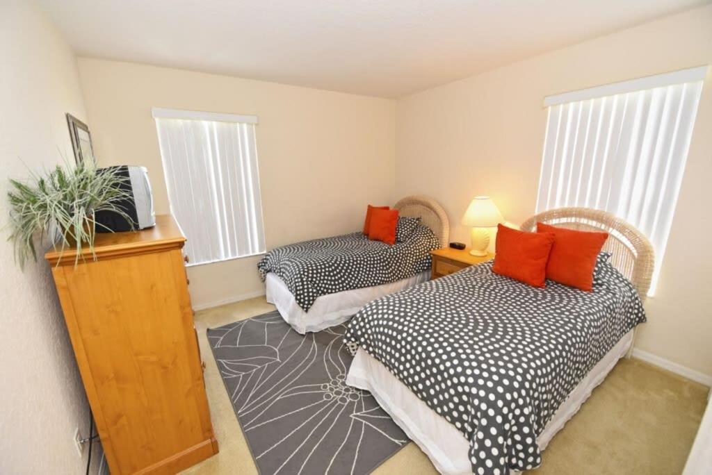 Cozy 5Bed High Grove Resort w Pool Spa Game Rm