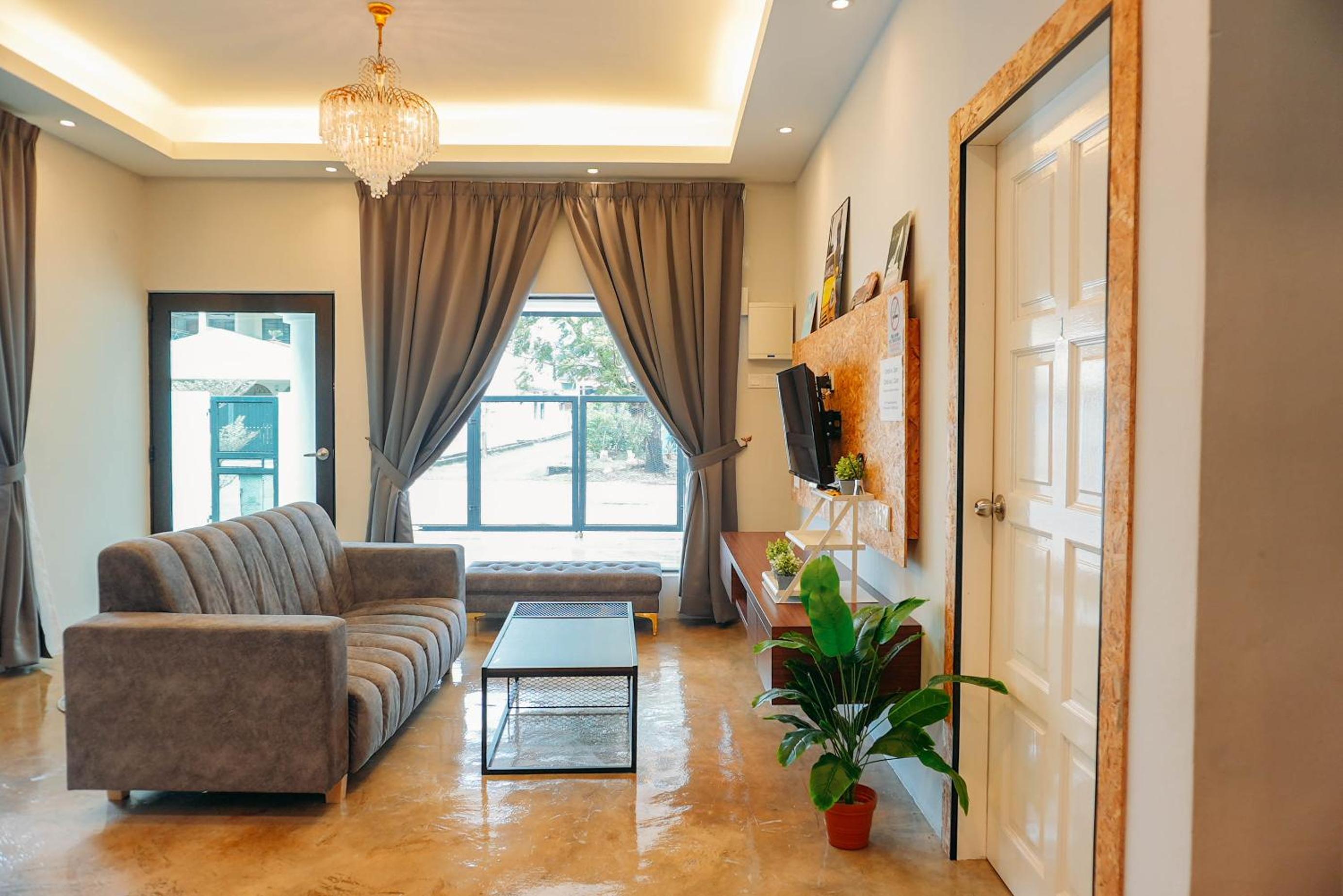 Private Jacuzzi Pool homestay with 10-14 paxx photo 2