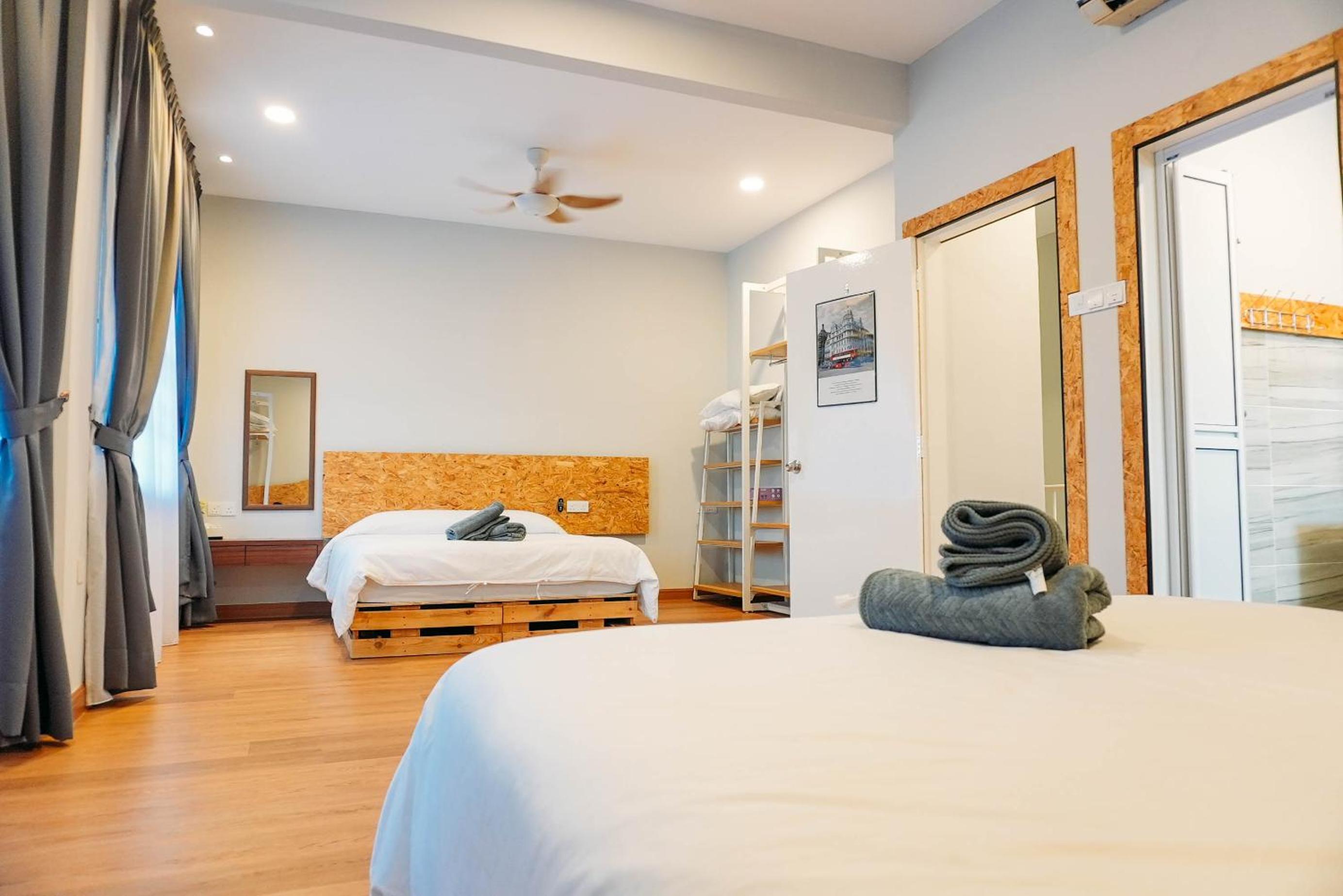 Private Jacuzzi Pool homestay with 10-14 paxx photo 8