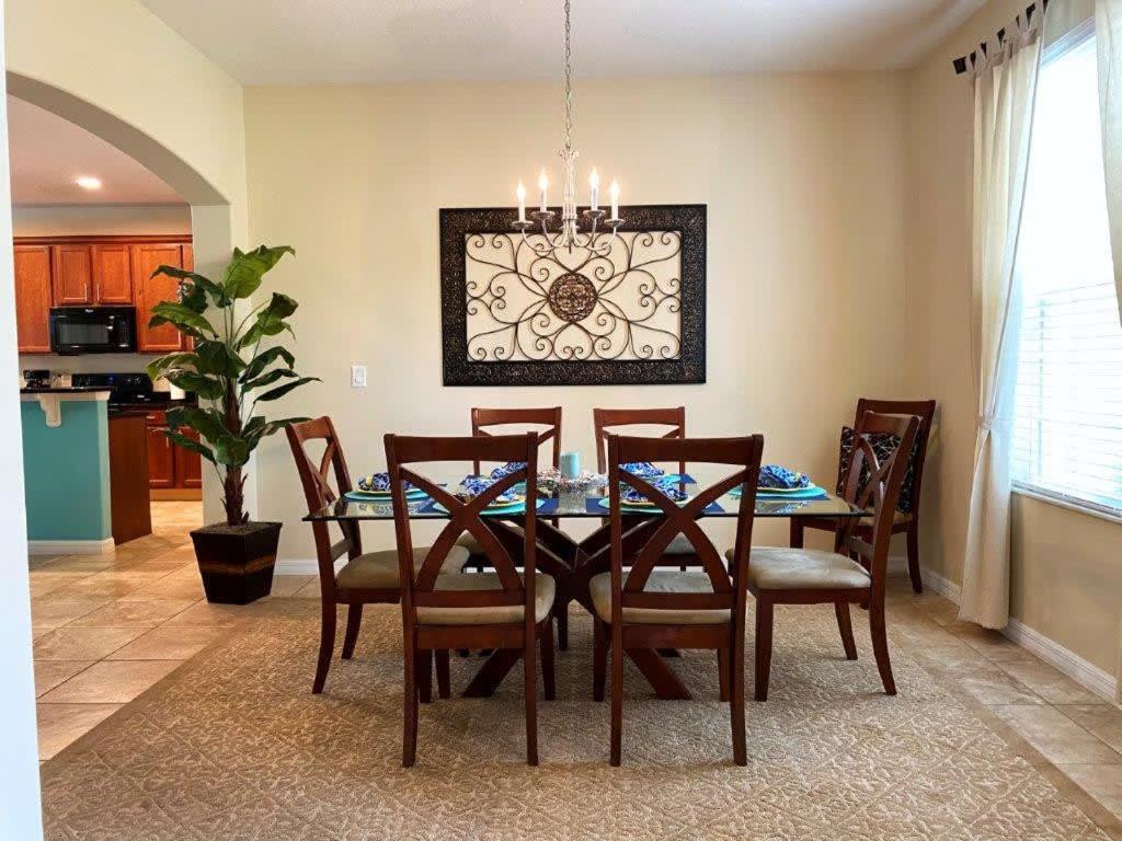 Spacious 5Bd Pool Hm Spa Gm Watersong -256YS view 4