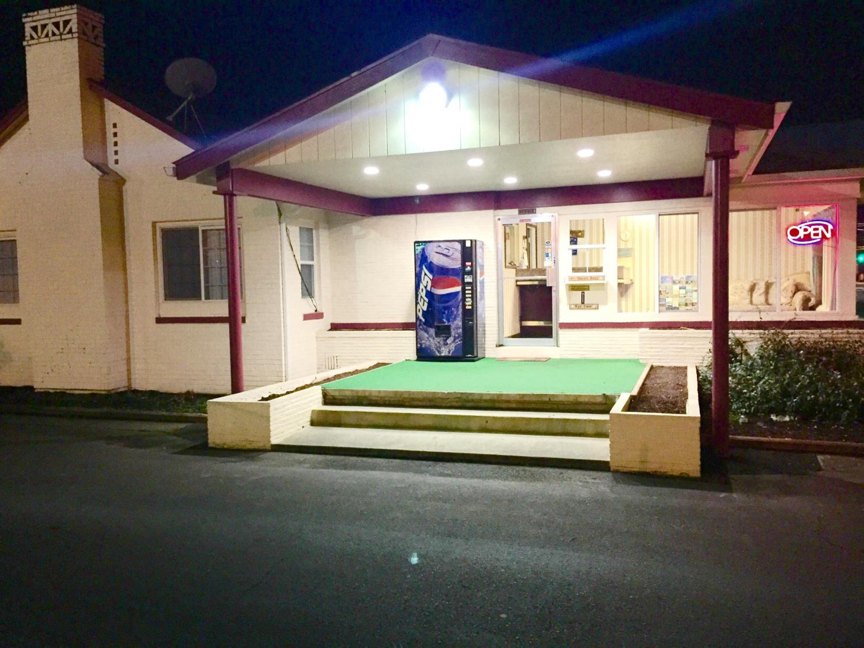 Travelers Inn Motel