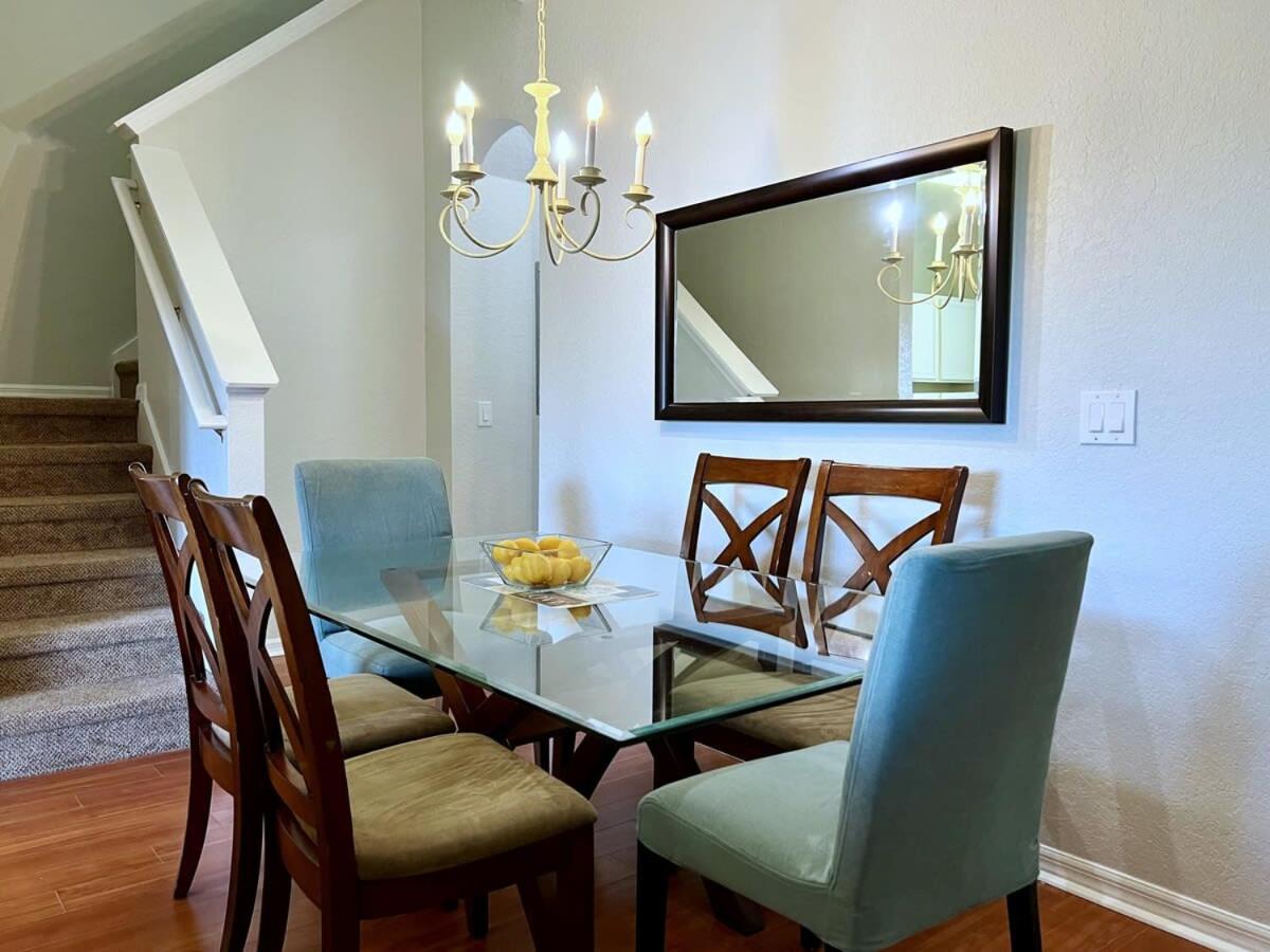 Spacious 4Bd TH Regal Palms 2530CA view 4
