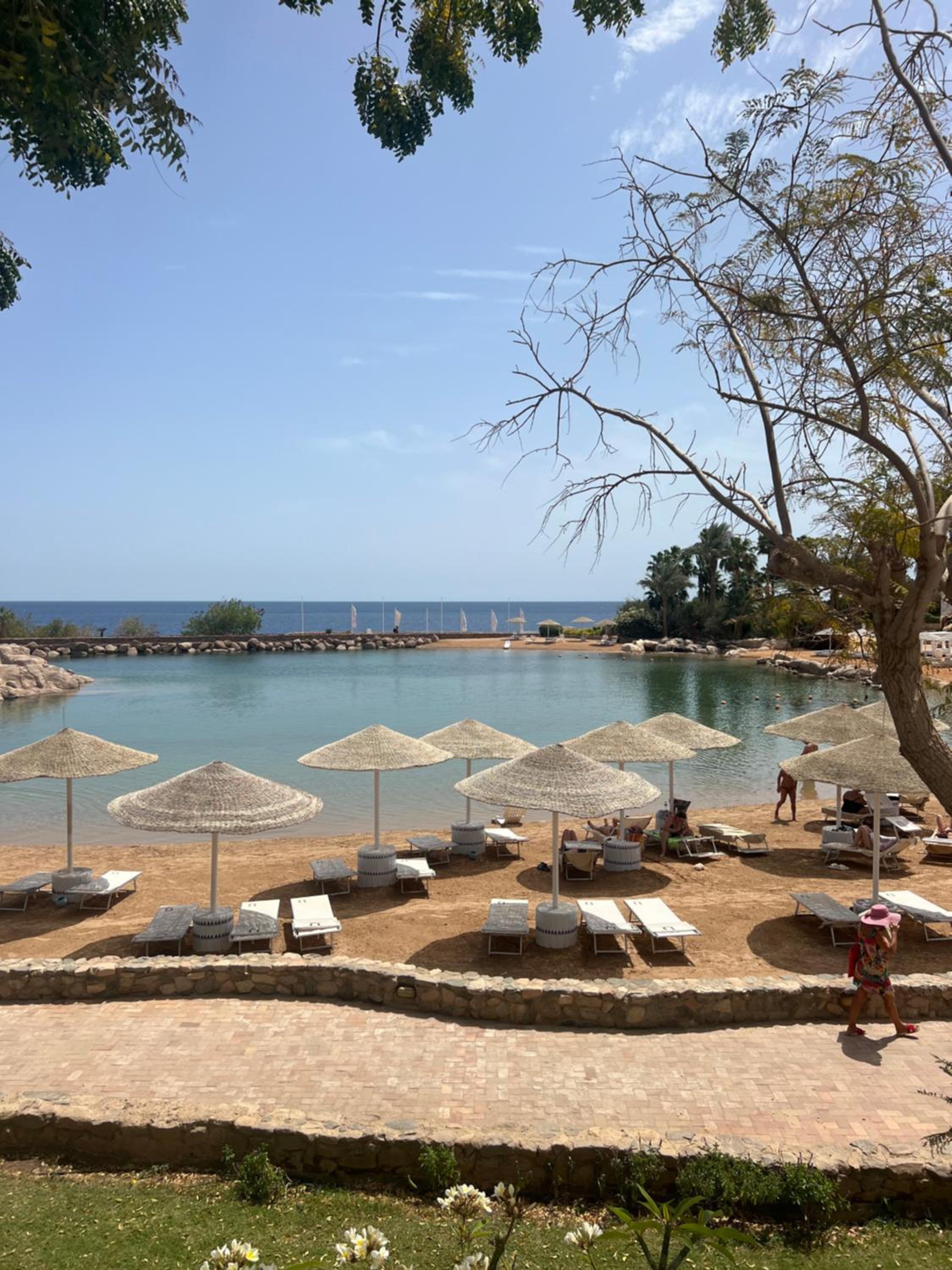 Private one-unit in Domina coral bay Beach and lake direct view 2 view 4