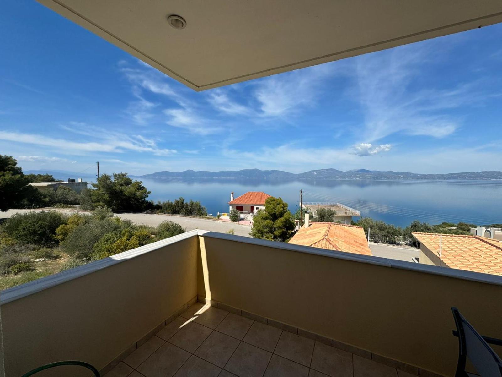Apartment in Theologos
