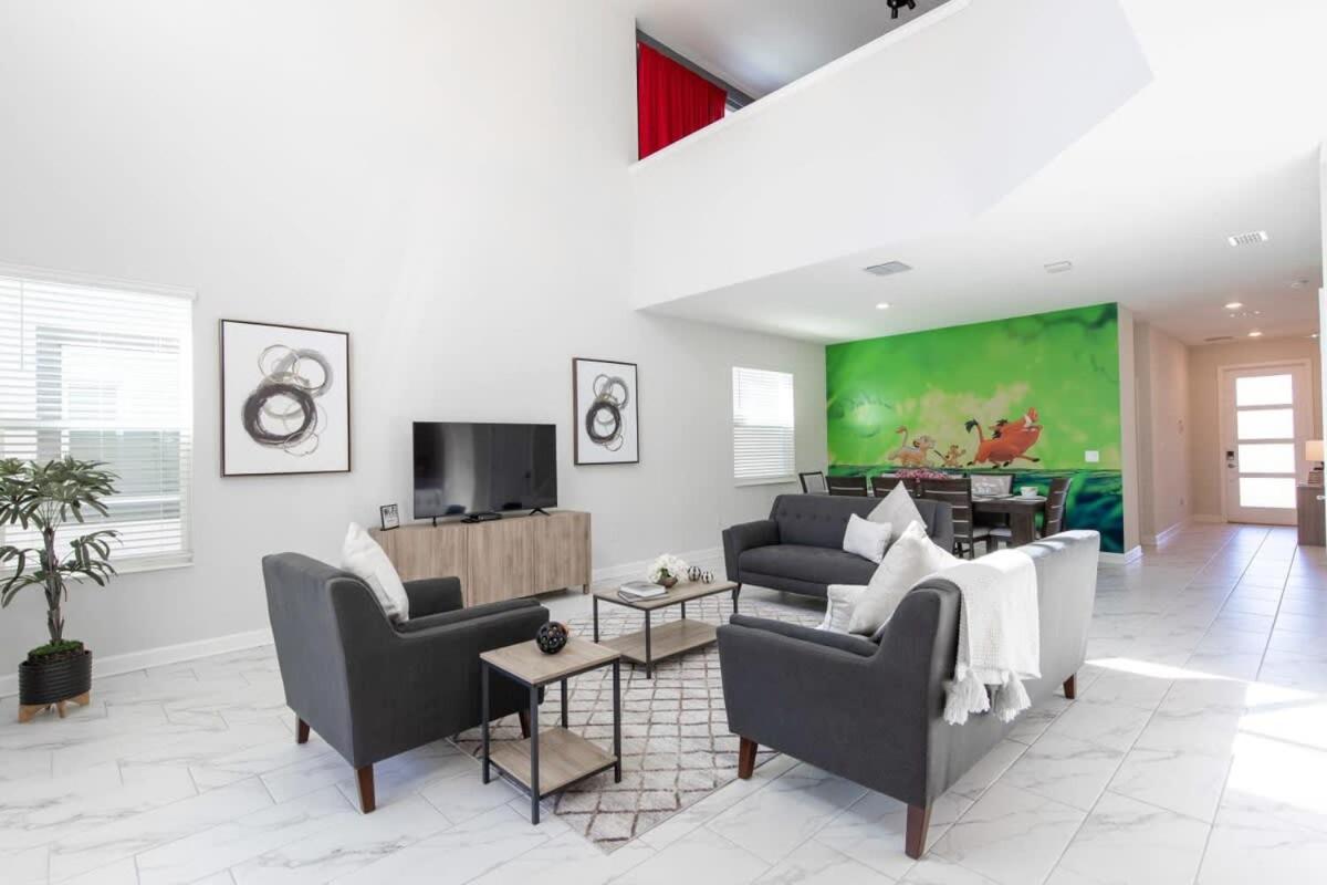 Beautiful Fun 5Bed Pool Home with Game Room-631DSD view 3