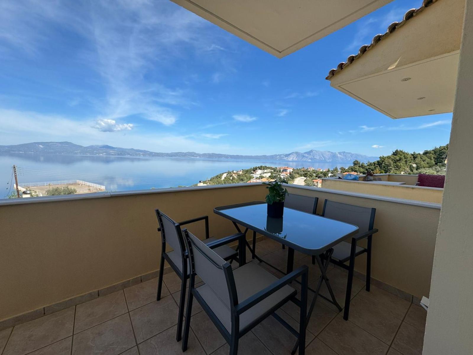 Apartment in Theologos