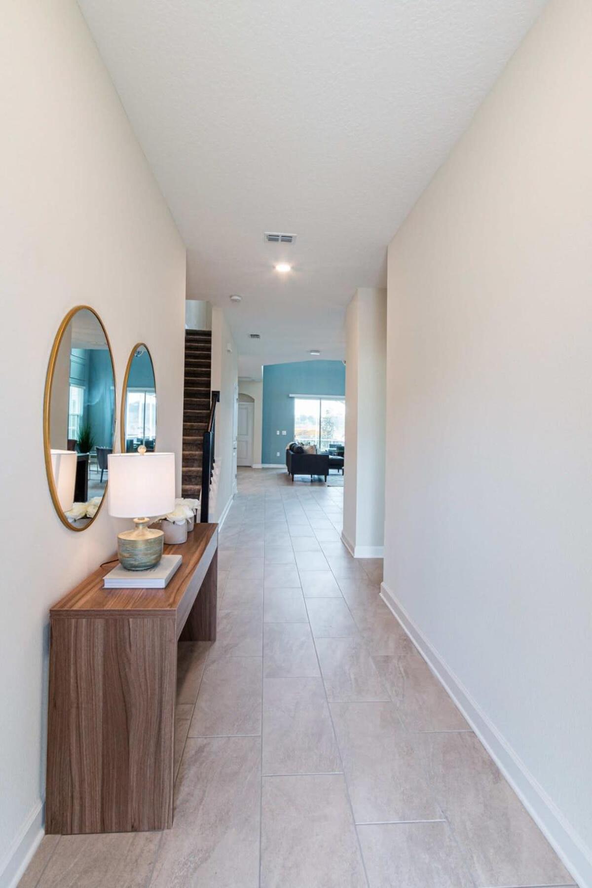 Fabulous 5Bed Pool Home Private Pool and Spa-700SS view 2